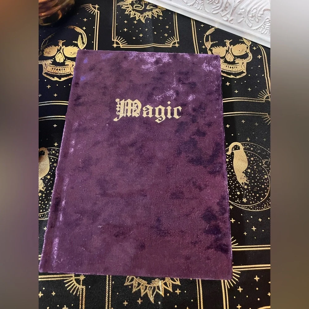 NWOT ECCOLO Purple Velvet Covered MAGIC Journal